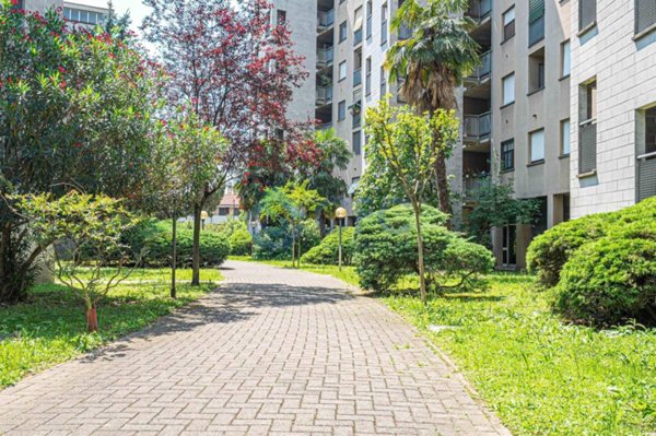 appartamento in vendita a Pioltello in zona Seggiano