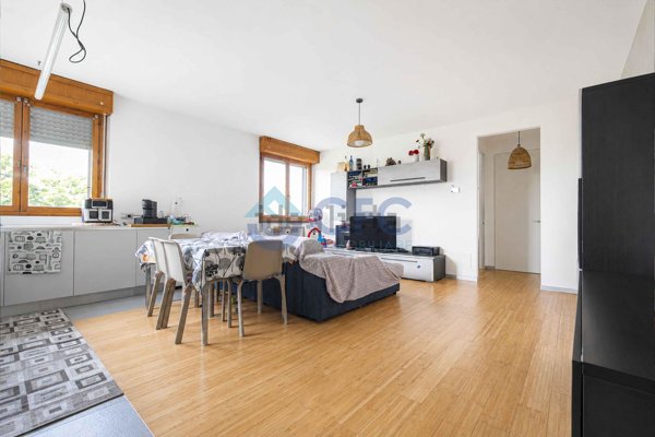 appartamento in vendita a Pioltello in zona Seggiano