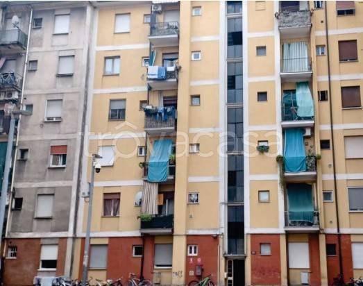 appartamento in vendita a Pioltello in zona Seggiano