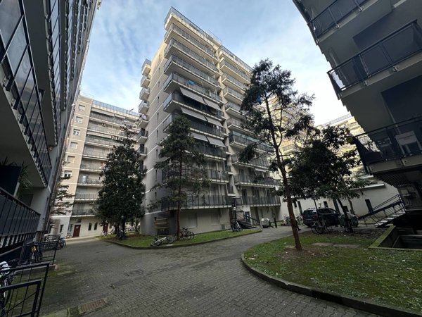 appartamento in vendita a Pioltello in zona Seggiano