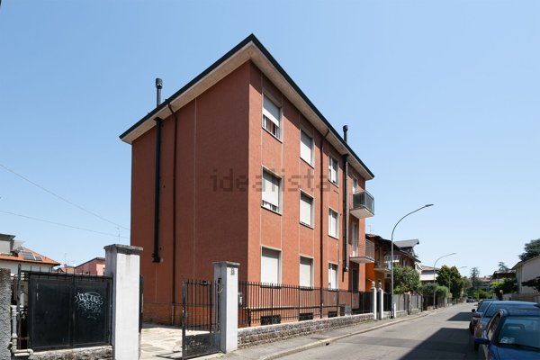 appartamento in vendita a Pioltello in zona Seggiano