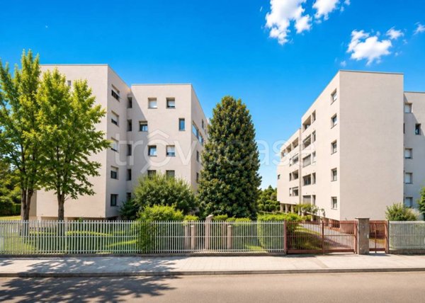 appartamento in vendita a Pioltello in zona Seggiano