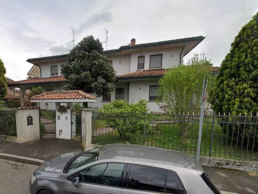 appartamento in vendita a Pioltello in zona Seggiano