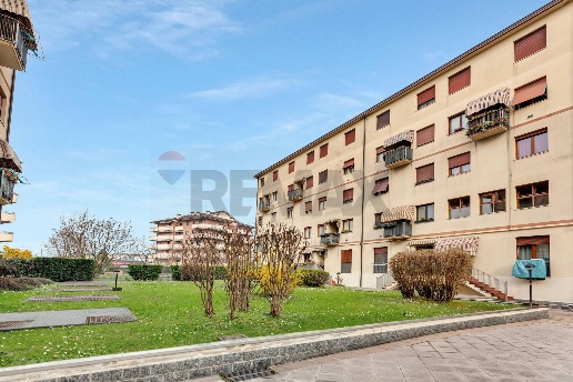 appartamento in vendita a Pioltello in zona Seggiano