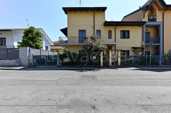 casa indipendente in vendita a Pioltello in zona Seggiano
