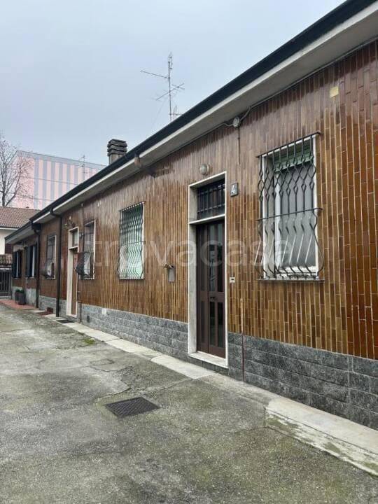 appartamento in vendita a Pioltello in zona Seggiano