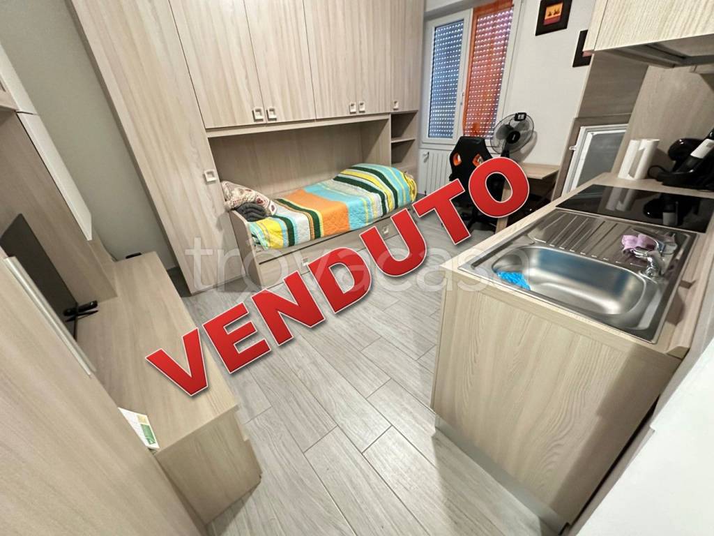 appartamento in vendita a Pioltello in zona Seggiano