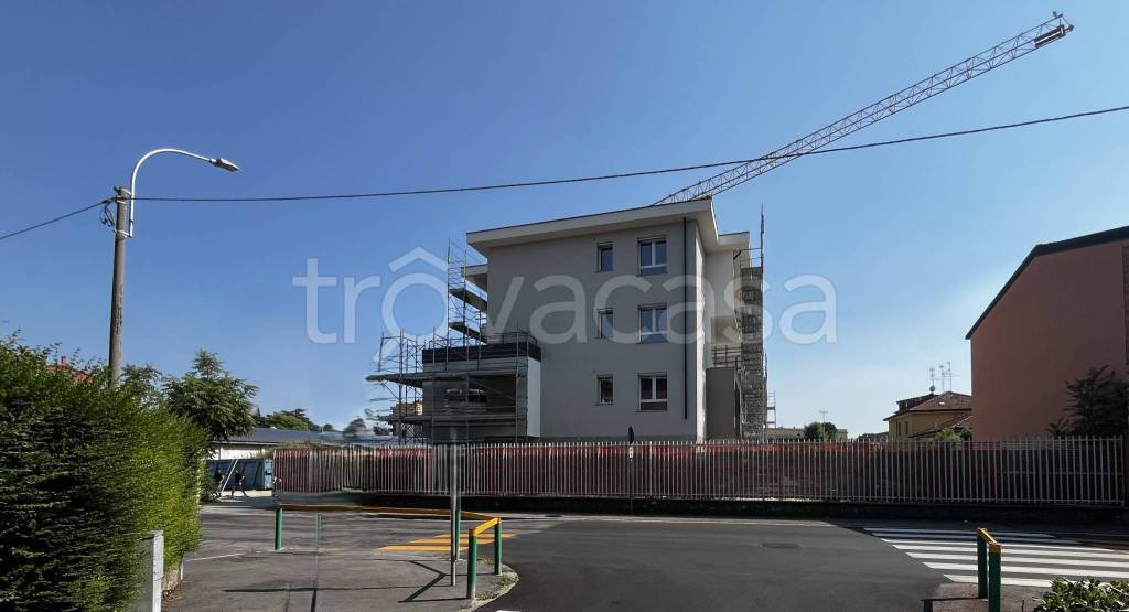 appartamento in vendita a Pioltello in zona Seggiano