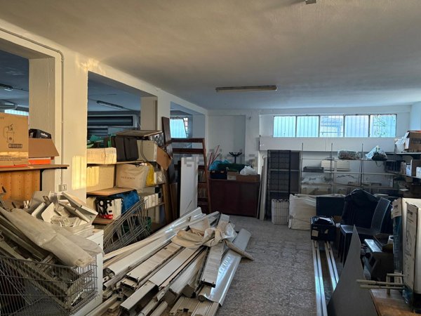 locale commerciale in vendita a Pioltello in zona San Felice