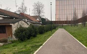 appartamento in vendita a Pioltello in zona Seggiano
