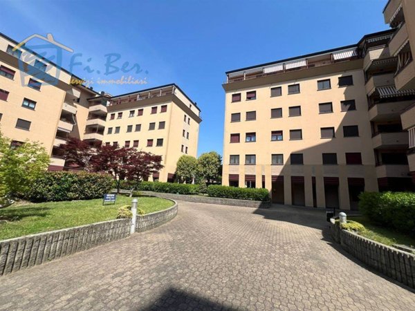 appartamento in vendita a Pioltello in zona Seggiano