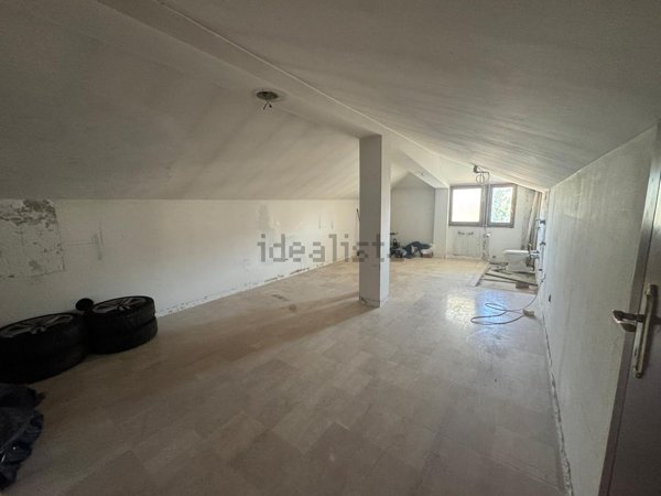 appartamento in vendita a Pioltello in zona Seggiano