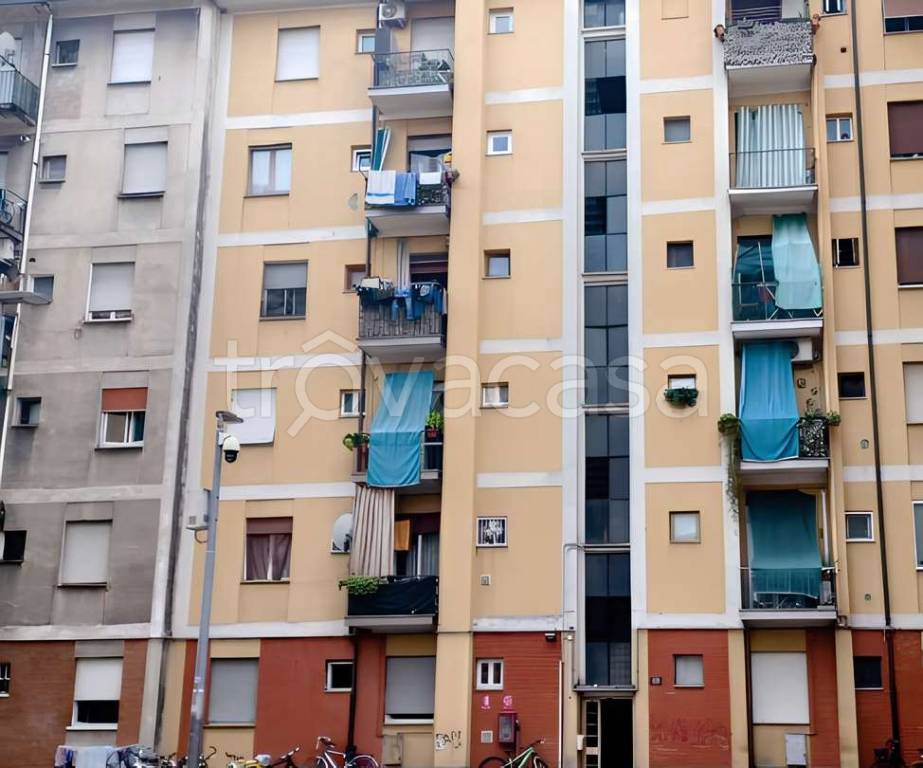 appartamento in vendita a Pioltello in zona Seggiano