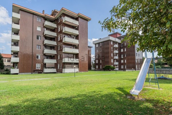 appartamento in vendita a Pioltello in zona Seggiano