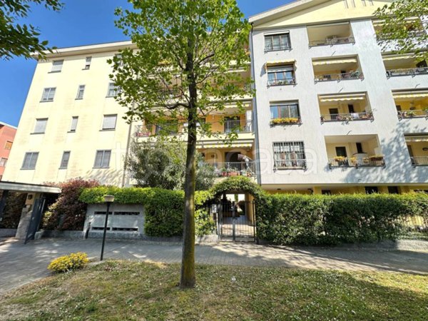 appartamento in vendita a Pioltello in zona Limito