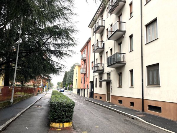 appartamento in vendita a Pioltello in zona Seggiano