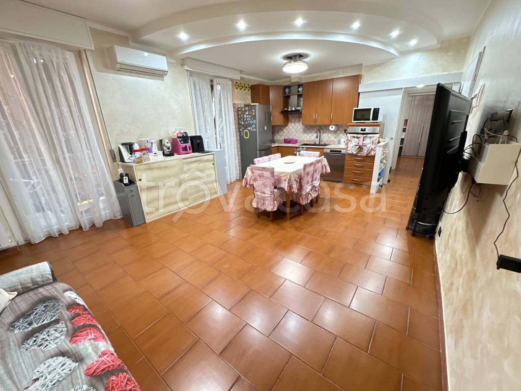 appartamento in vendita a Pioltello in zona Limito