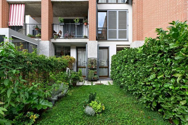appartamento in vendita a Pioltello in zona Seggiano