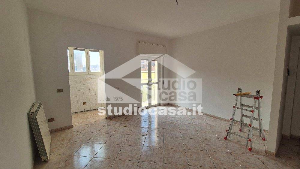 appartamento in vendita a Pioltello in zona Seggiano