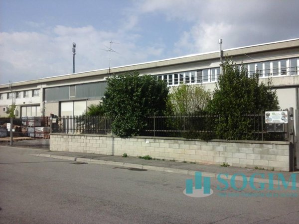 capannone in vendita a Pogliano Milanese