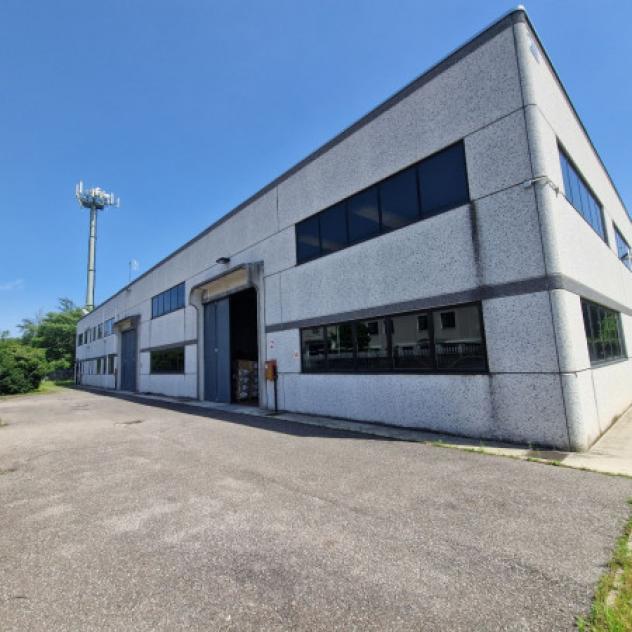 locale commerciale in vendita a Pogliano Milanese