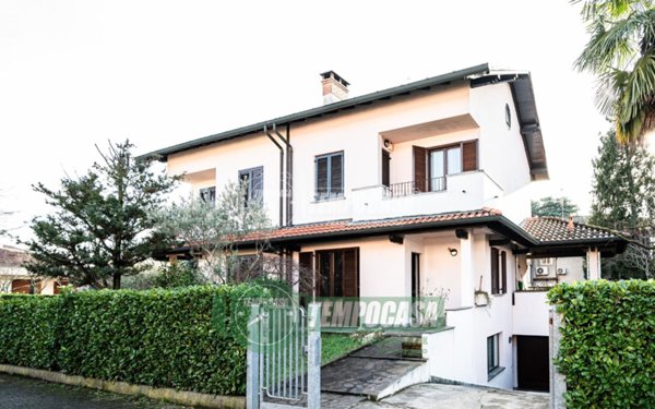 casa indipendente in vendita a Pogliano Milanese