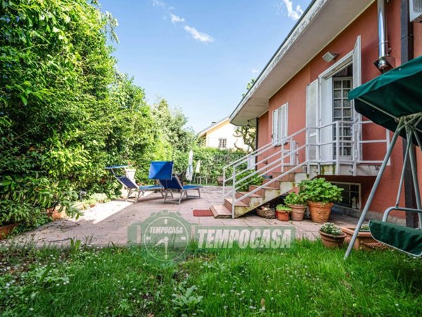 casa indipendente in vendita a Pogliano Milanese