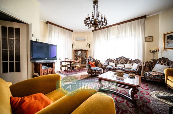 casa indipendente in vendita a Pogliano Milanese