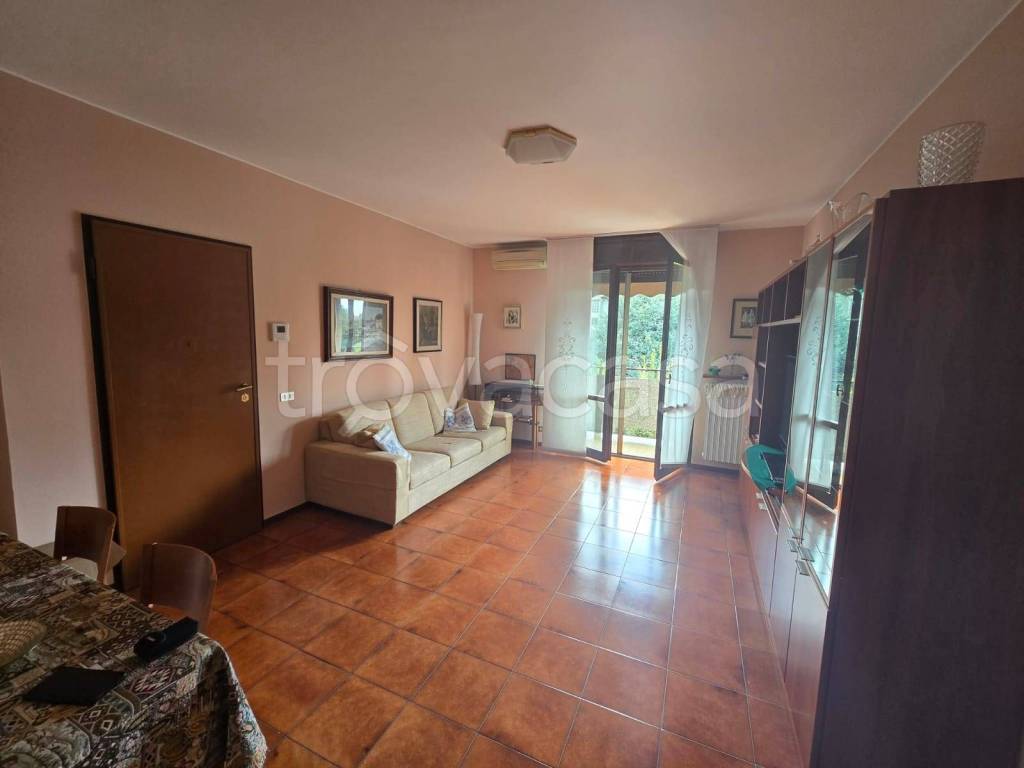 appartamento in vendita a Pogliano Milanese