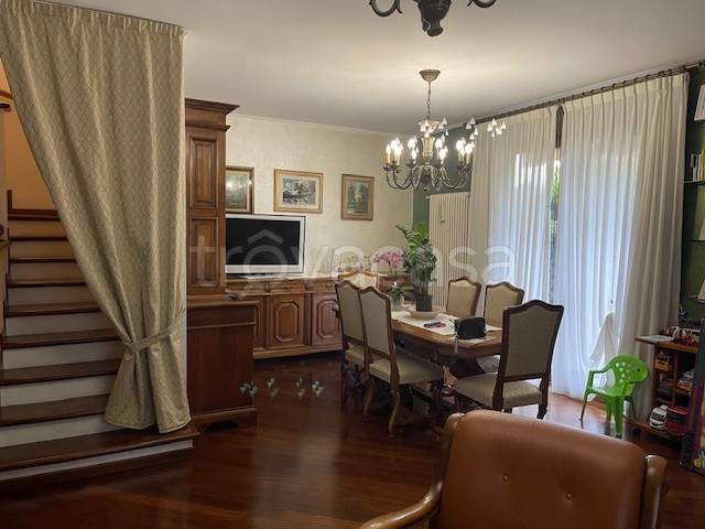 casa indipendente in vendita a Pogliano Milanese