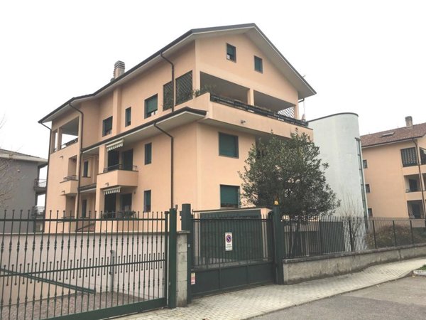 appartamento in vendita a Pogliano Milanese