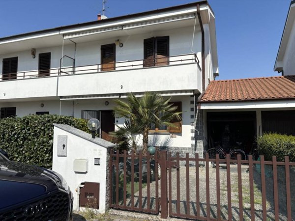 casa indipendente in vendita a Pogliano Milanese
