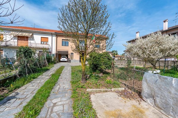 casa indipendente in vendita a Pogliano Milanese