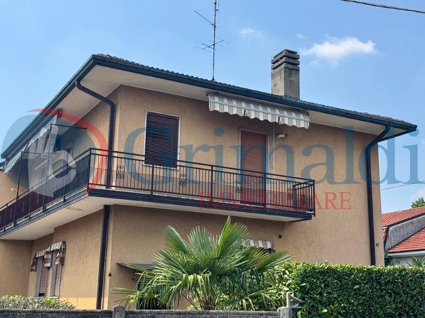 casa indipendente in vendita a Pogliano Milanese