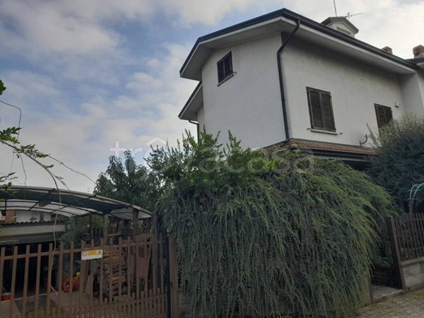 casa indipendente in vendita a Pogliano Milanese