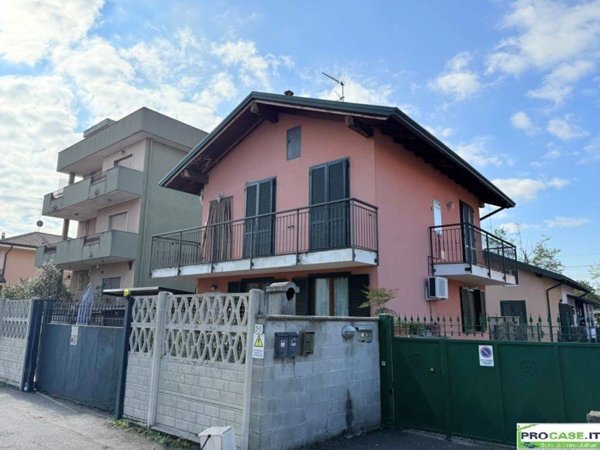 appartamento in vendita a Pogliano Milanese