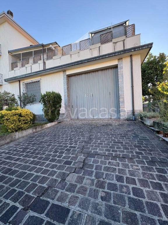 appartamento in vendita a Pogliano Milanese