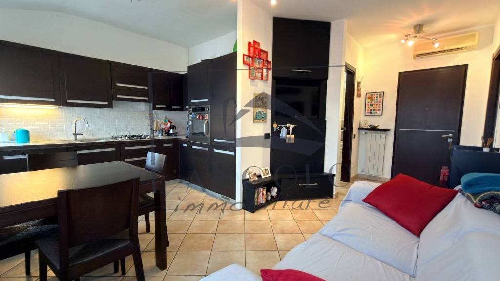 appartamento in vendita a Pogliano Milanese