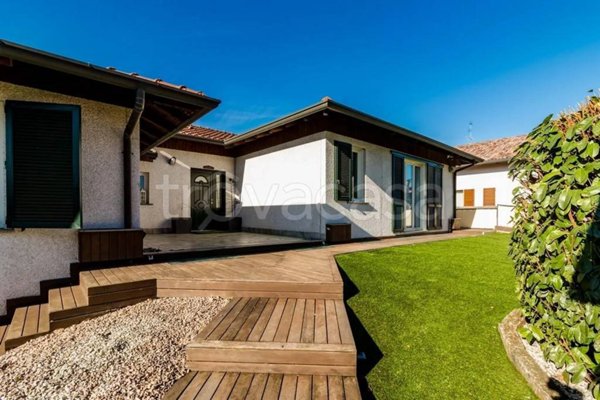 casa indipendente in vendita a Pogliano Milanese