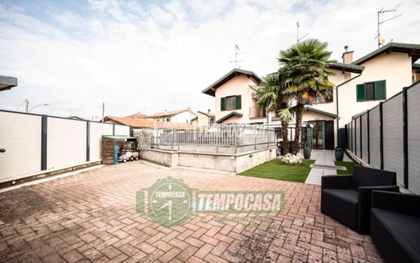 casa indipendente in vendita a Pogliano Milanese