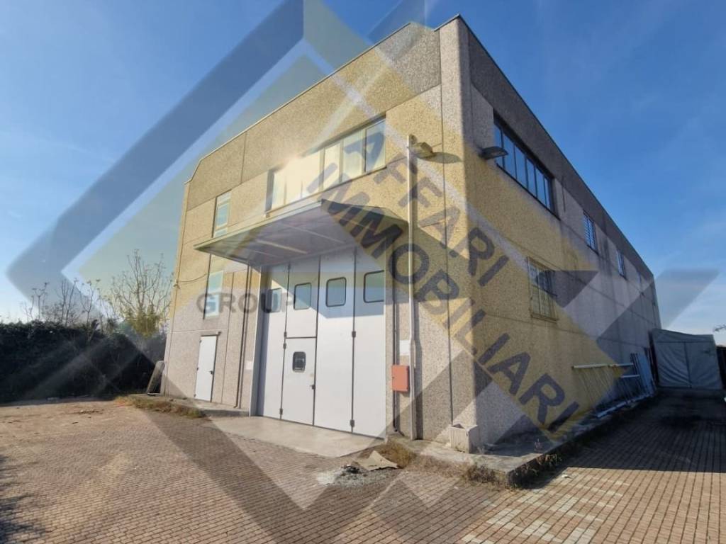 locale commerciale in vendita a Pogliano Milanese