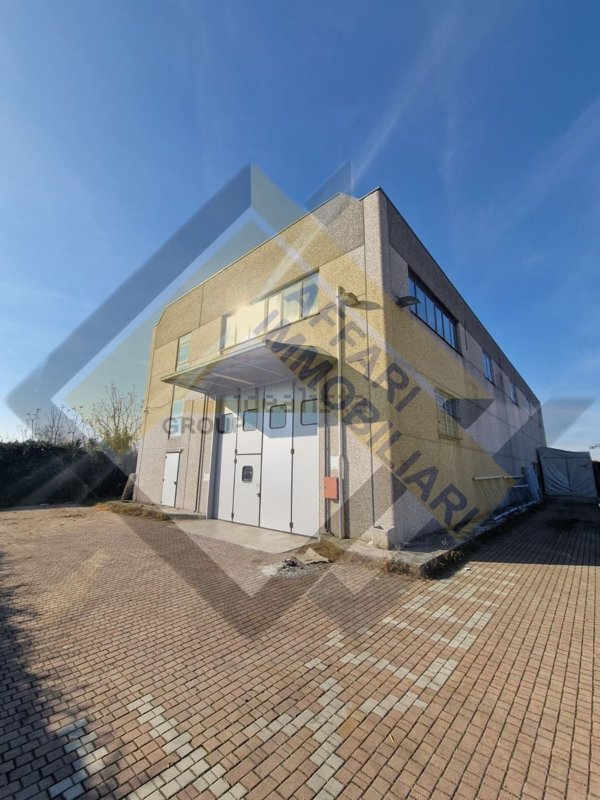 capannone in vendita a Pogliano Milanese