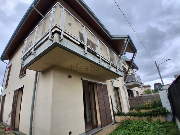 appartamento in vendita a Pogliano Milanese