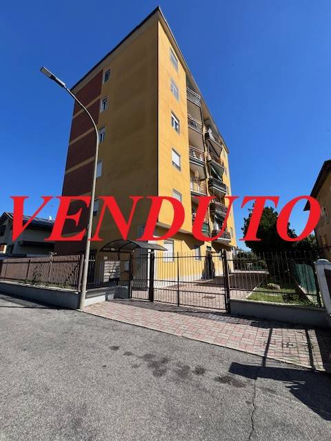 appartamento in vendita a Pogliano Milanese