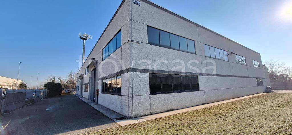 locale commerciale in vendita a Pogliano Milanese