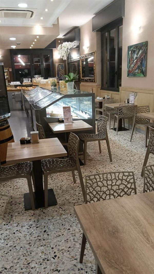 negozio in vendita a Pogliano Milanese