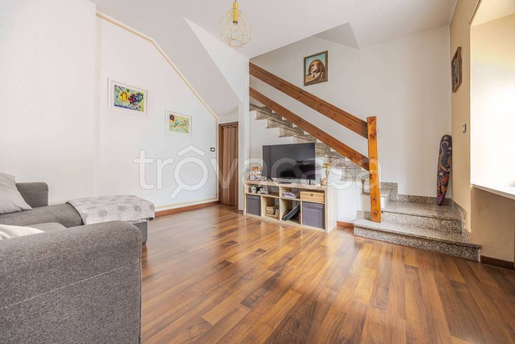 appartamento in vendita a Pogliano Milanese