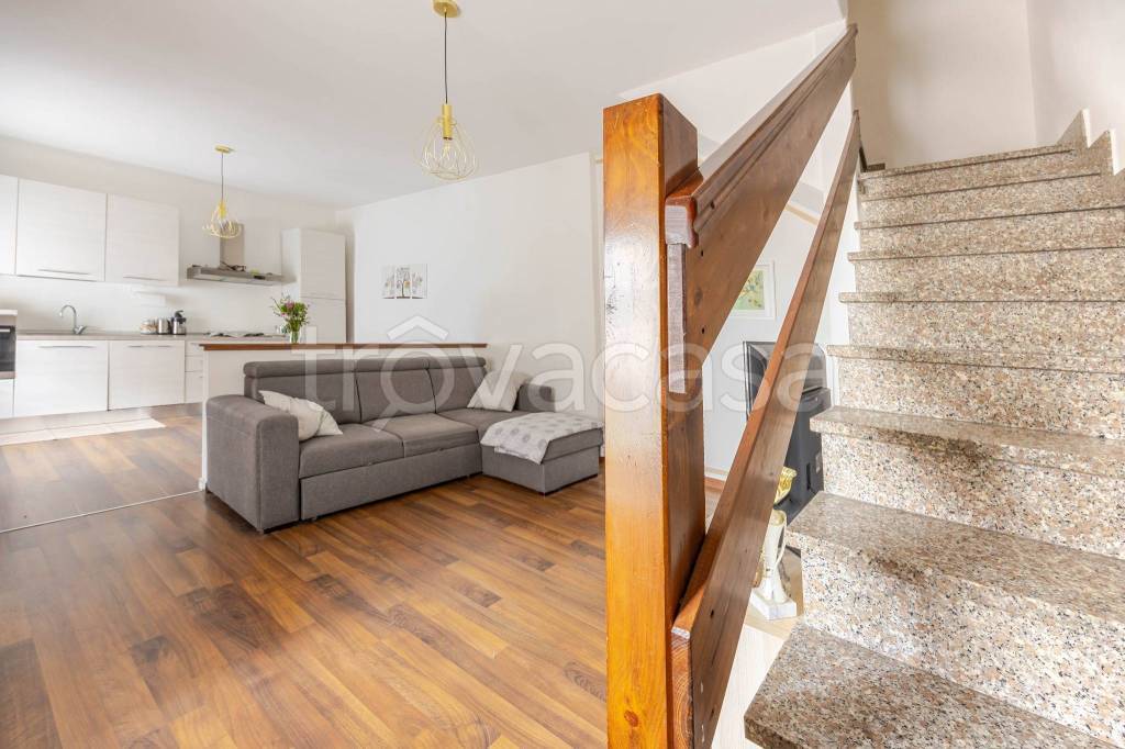 appartamento in vendita a Pogliano Milanese