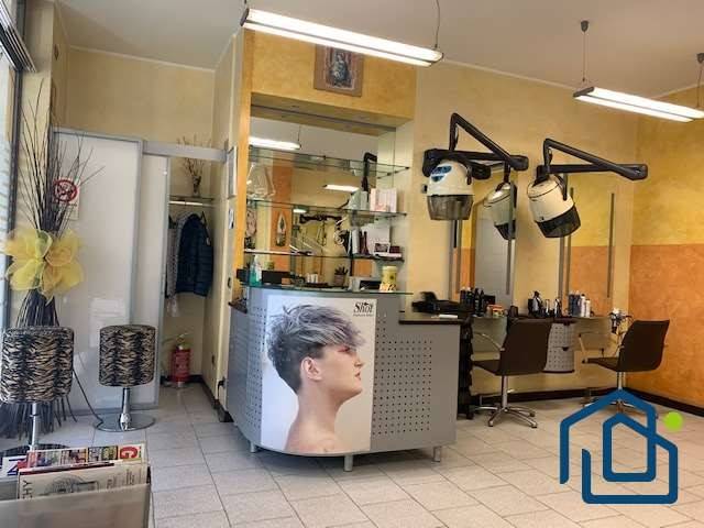 negozio in vendita a Pogliano Milanese