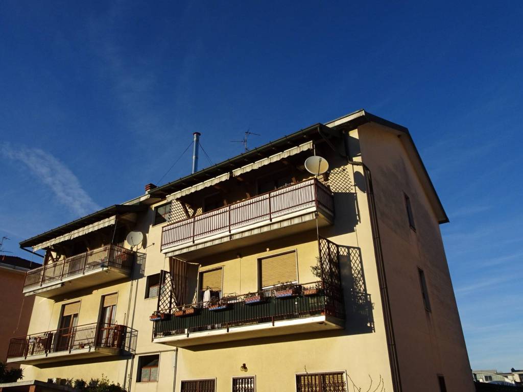 appartamento in vendita a Pogliano Milanese